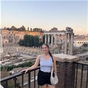 Doy clases particulares de inglés en nivel básico e intermedio. Busco formas creativas de enseñar. Viví en Australia y tengo CPE